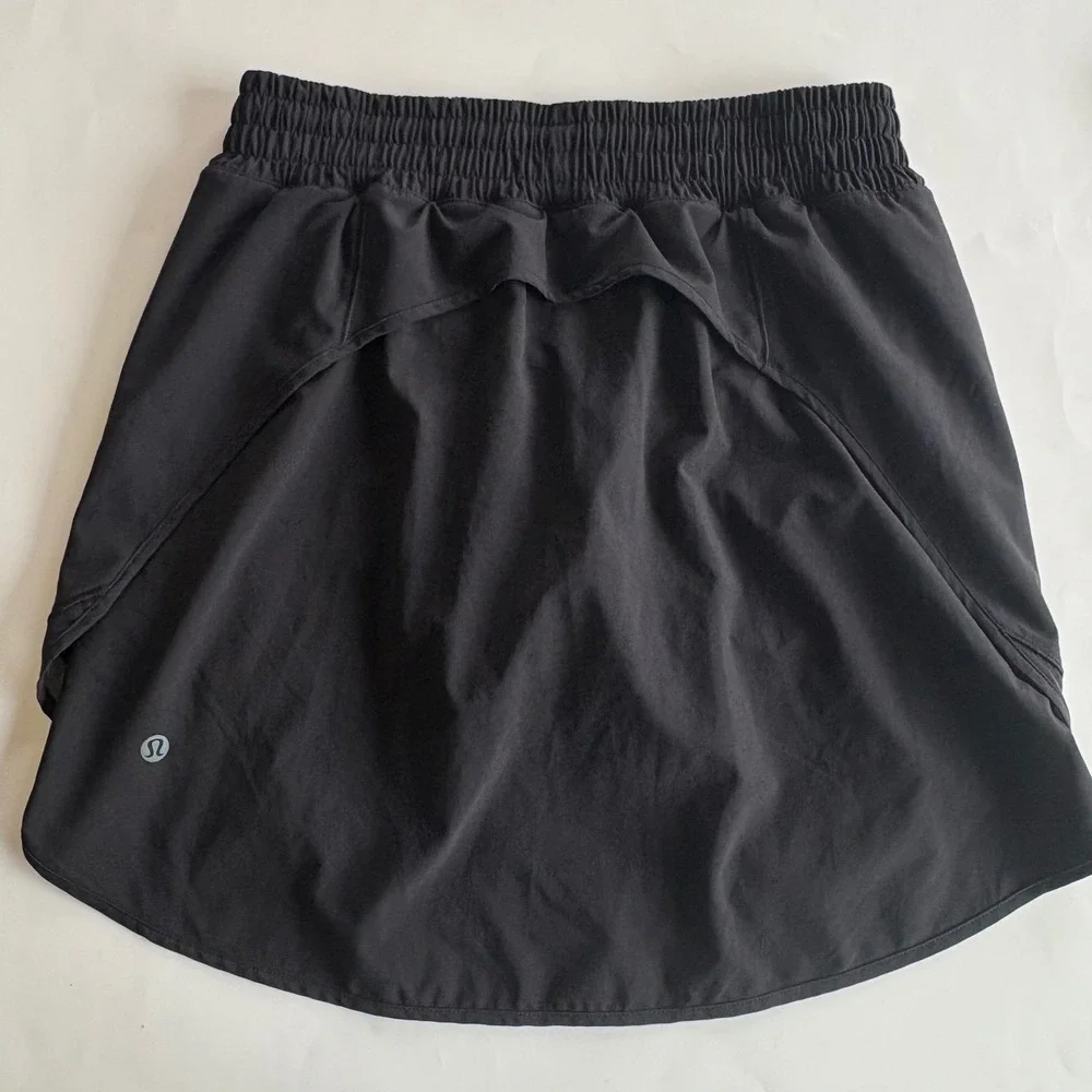 Lululemon Hotty Hot Skirt Black Athletic Tennis Golf Skort Size 6 Athleisure - Picture 2 of 8
